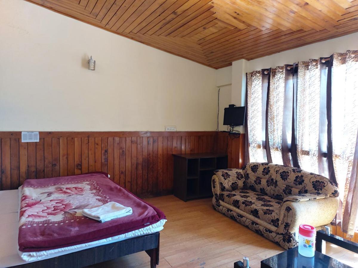 Hotel Goroomgo And Me Nainital